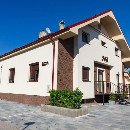 Arya Vila Pöstyén Kültér fotó